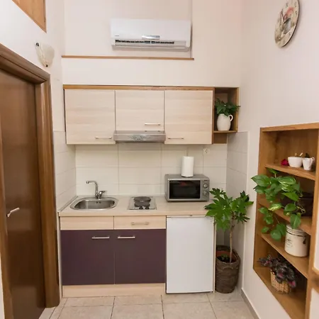 Mit Garten- Grill Und Terrasse By Interhome מטולי