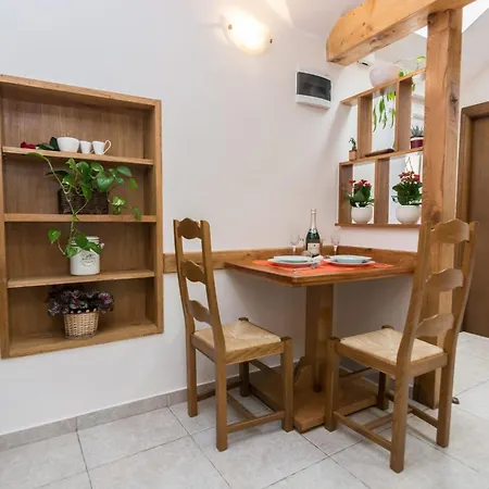 בית נופש Mit Garten- Grill Und Terrasse By Interhome *