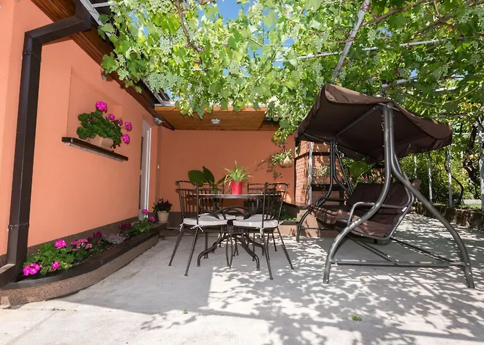 Mit Garten- Grill Und Terrasse By Interhome *