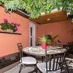 Mit Garten- Grill Und Terrasse By Interhome Semesterbostad